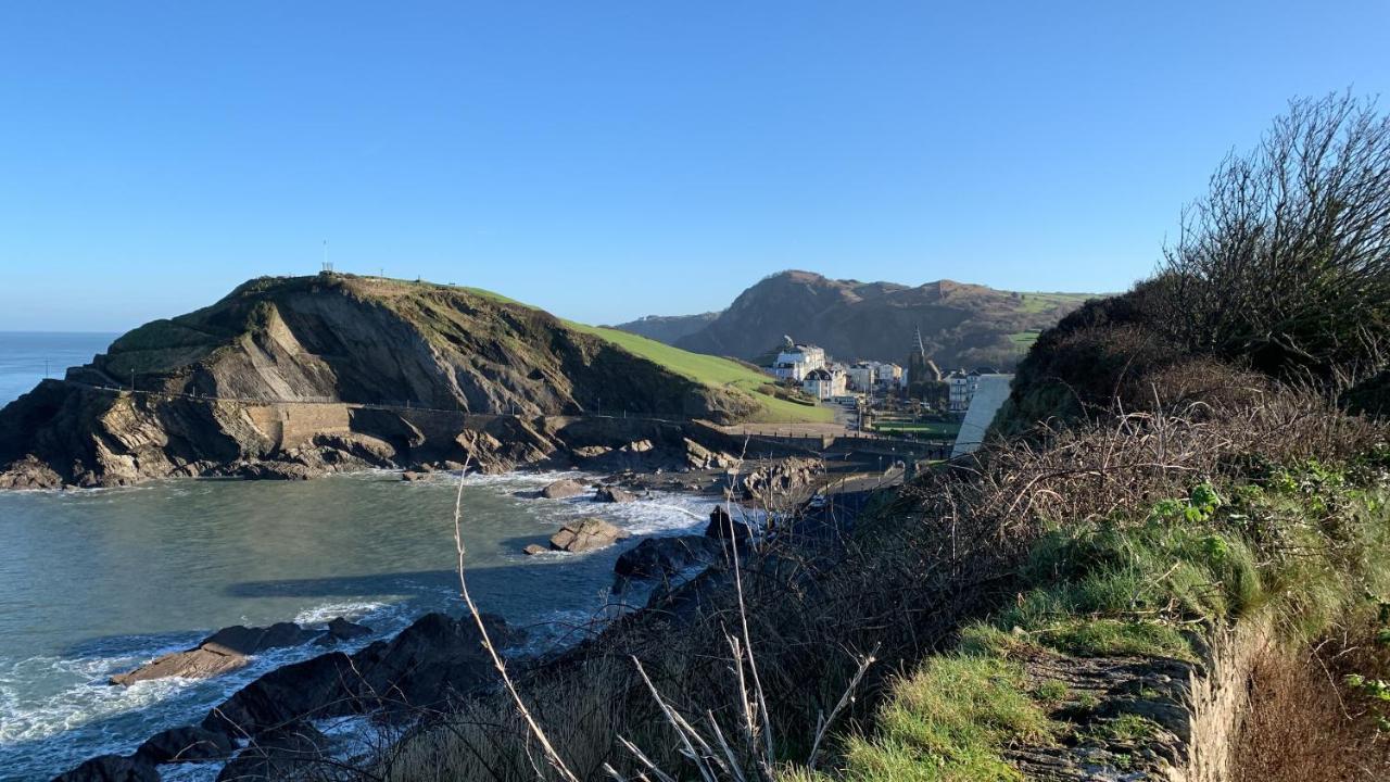 Ocean Backpackers Self-Catering Hostel Ilfracombe Exterior foto