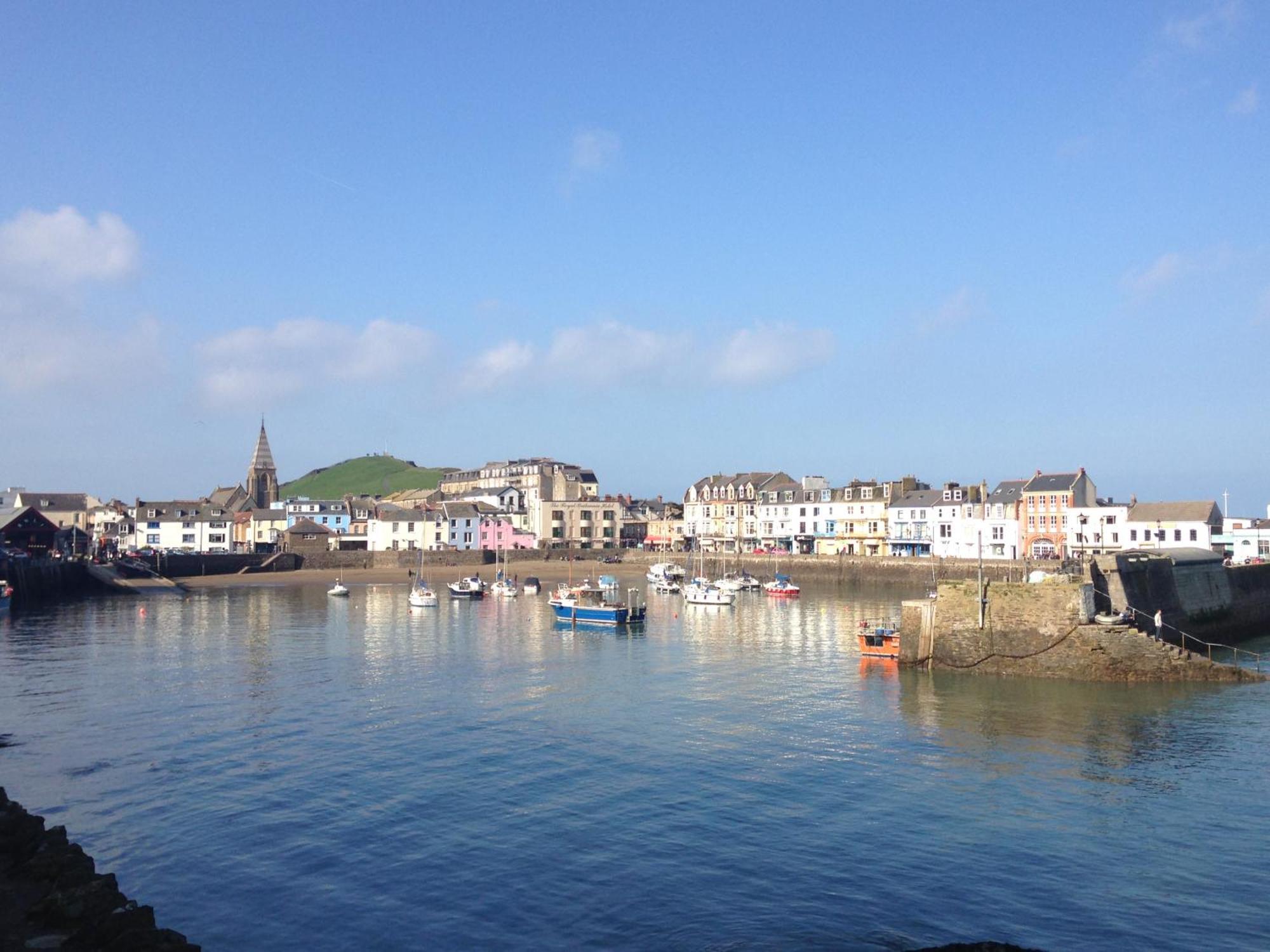 Ocean Backpackers Self-Catering Hostel Ilfracombe Exterior foto